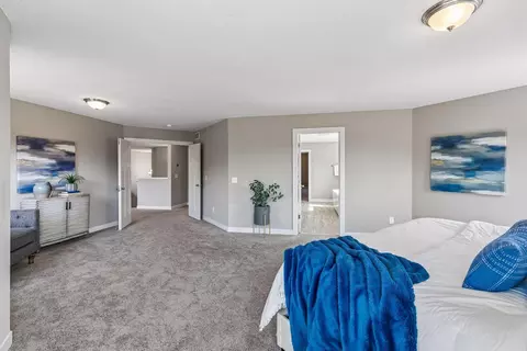 Bedroom - 1330 Interlachen Dr, Eagan, MN 55123 photo 3 of 8