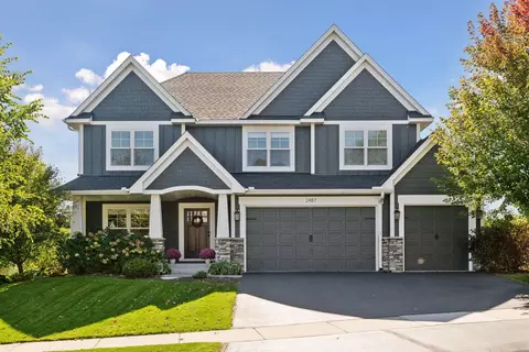 2487 Woods Dr, Victoria, MN 55386