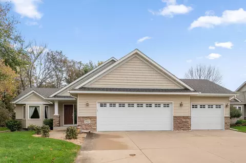 707 Chalupsky Ave SE, New Prague, MN 56071