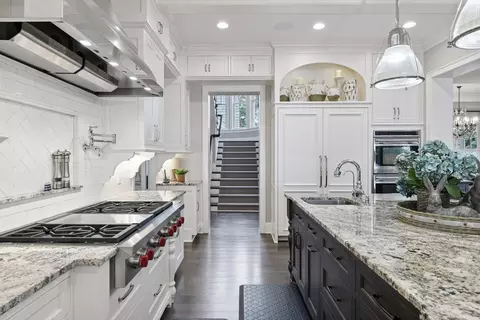 Kitchen - 2789 Pheasant Rd, Excelsior, MN 55331 photo 6 of 10