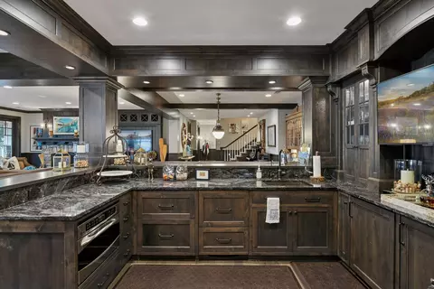 Kitchen - 2789 Pheasant Rd, Excelsior, MN 55331 photo 10 of 10