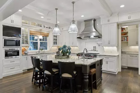 Kitchen - 2789 Pheasant Rd, Excelsior, MN 55331 photo 1 of 10