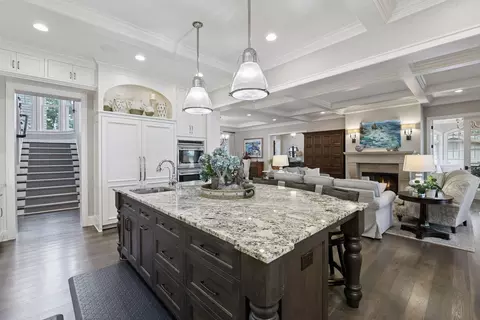 Kitchen - 2789 Pheasant Rd, Excelsior, MN 55331 photo 5 of 10