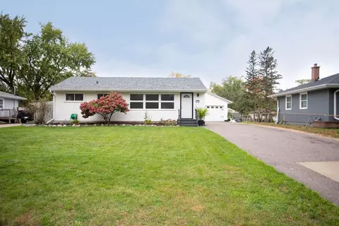 2729 Chippewa Ave, North Saint Paul, MN 55109