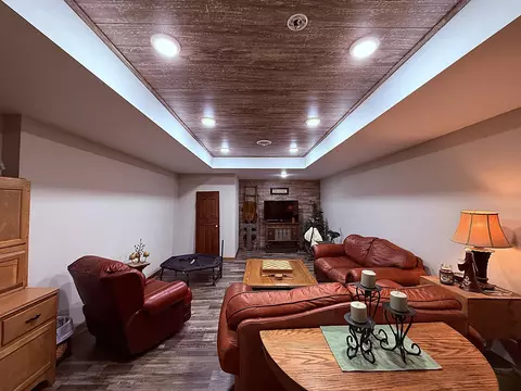 Living - 1402 William Ave, Montevideo, MN 56265 photo 6 of 8
