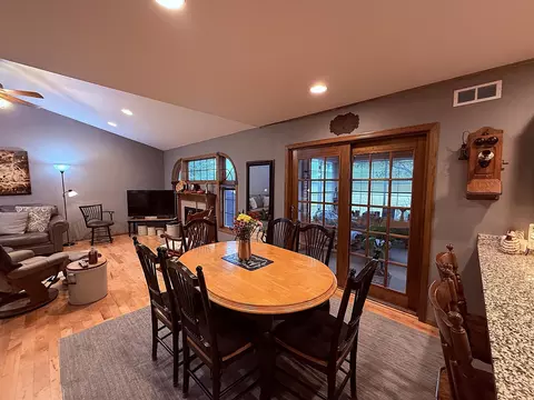 Dining - 1402 William Ave, Montevideo, MN 56265 photo 3 of 7