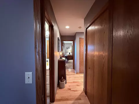 Entry Way - 1402 William Ave, Montevideo, MN 56265 photo 3 of 4