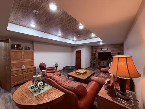 Living - 1402 William Ave, Montevideo, MN 56265 photo 7 of 8