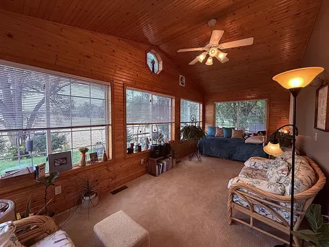 Exterior - 1402 William Ave, Montevideo, MN 56265 photo 5 of 12