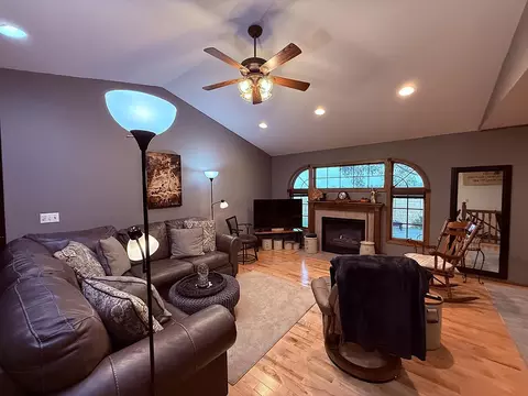 Living - 1402 William Ave, Montevideo, MN 56265 photo 2 of 8