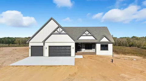 296 Valley Estates Ct, Hudson, WI 54016