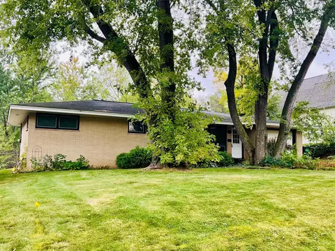 3621 Edward St NE, Saint Anthony, MN 55418