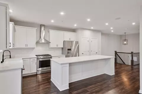 7685 Anthony Pt, Victoria, MN 55386