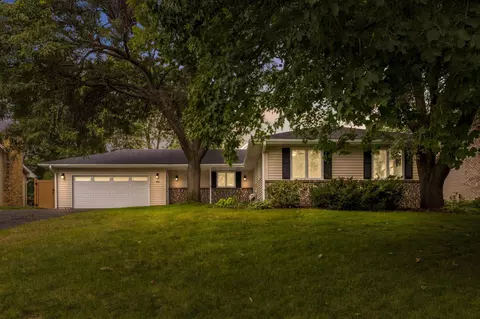 505 Chandler Ct, Shoreview, MN 55126