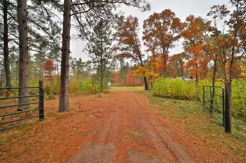 8652 Cook Rd, Brainerd, MN 56401