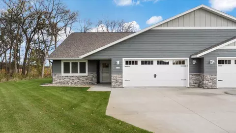 423 Old Glory Dr NE, Alexandria, MN 56308