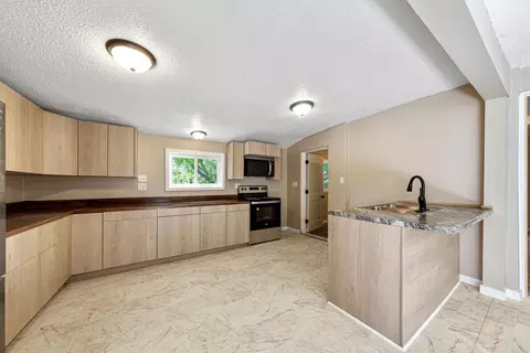 120 4th Ave SW, Faribault, MN 55021 photo 5