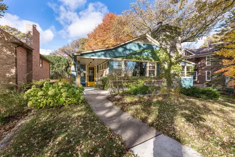 517 W Lakeside Dr, Fergus Falls, MN 56537