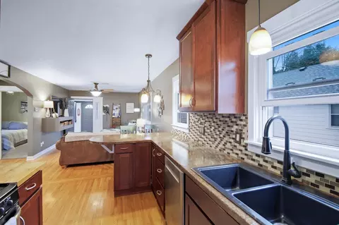 Kitchen - 611 8th Ave SW, Austin, MN 55912 photo 1 of 3