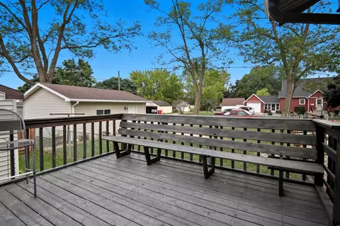 Exterior - 611 8th Ave SW, Austin, MN 55912 photo 5 of 10