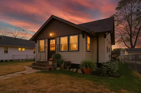 Exterior - 611 8th Ave SW, Austin, MN 55912 photo 9 of 10