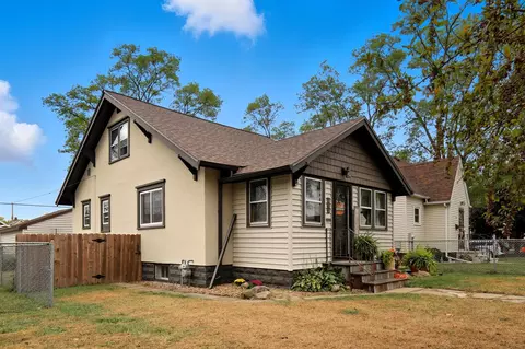 Exterior - 611 8th Ave SW, Austin, MN 55912 photo 10 of 10