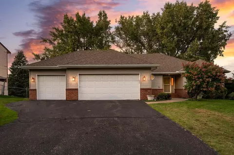 4454 Victoria St N, Shoreview, MN 55126