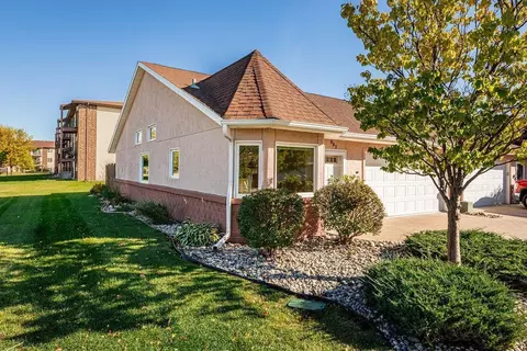 987 14th Ave E, West Fargo, ND 58078