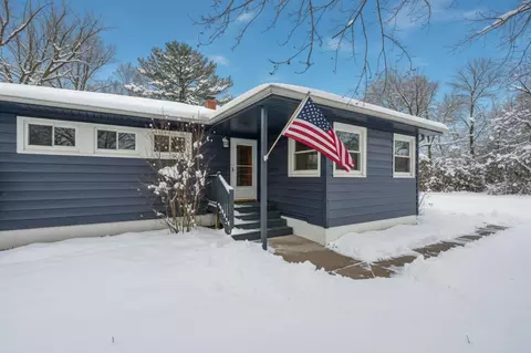 325 Church Hill Rd, Somerset, WI 54025
