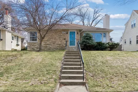 5521 Cumberland Rd, Minneapolis, MN 55410
