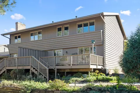 212 Windsor Ct, New Brighton, MN 55112