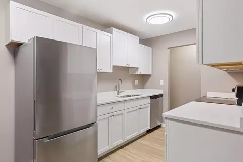 3431 Kent St #704, Shoreview, MN 55126