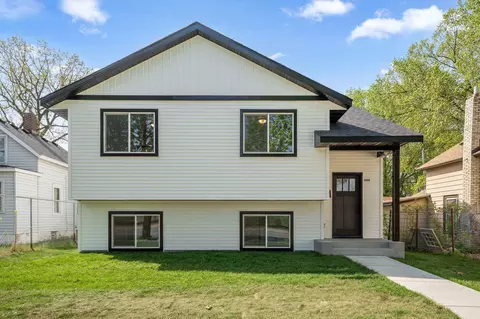 1094 7th St E, Saint Paul, MN 55106