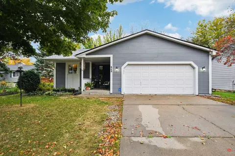 649 Concord Dr, Chaska, MN 55318