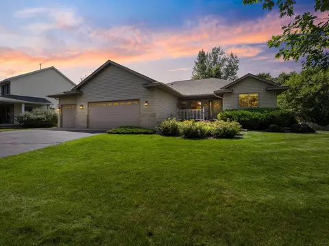 1150 Durango Pt, Hugo, MN 55038