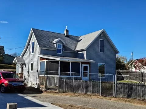 203 Sand Lake Ave SW, Bagley, MN 56621