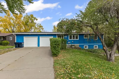 409 Riverview Dr, Monticello, MN 55362