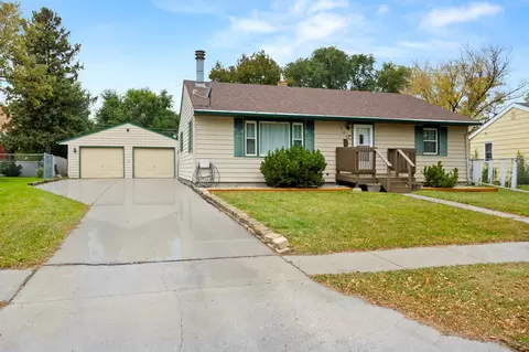 705 20th St S, Fargo, ND 58103