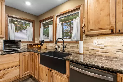 Kitchen - 1589 Devils Lake Dr, Mora, MN 55051 photo 2 of 5
