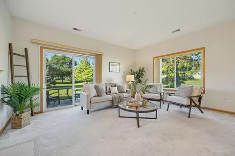 15725 France Way, Apple Valley, MN 55124