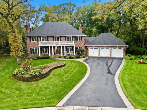 1438 Kings Wood Rd, Eagan, MN 55122