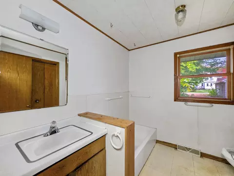 Bath - 430 Amy St, Maynard, MN 56260 photo 1 of 2