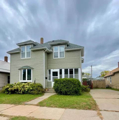 473 Chatfield St, Winona, MN 55987