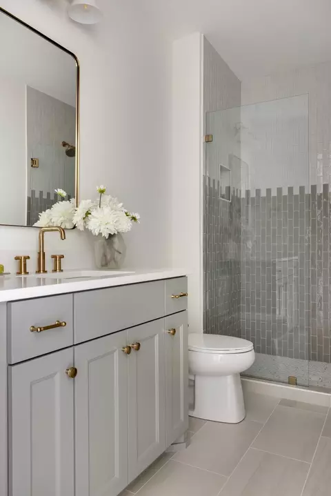 Bath - 161 3rd St, Excelsior, MN 55331 photo 2 of 5