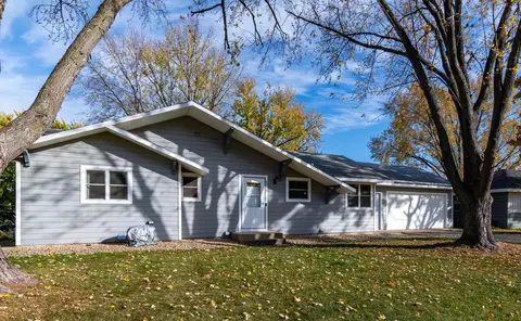 8915 Hallmark Ave S, Cottage Grove, MN 55016