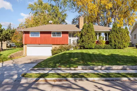 4436 Claremore Dr, Edina, MN 55435