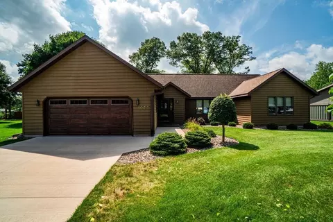 1035 W Elm St, Chippewa Falls, WI 54729
