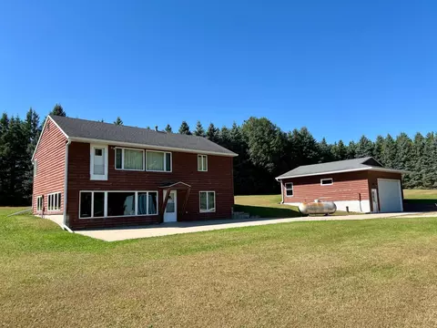 14048 Hall Ave, Northfield, MN 55057