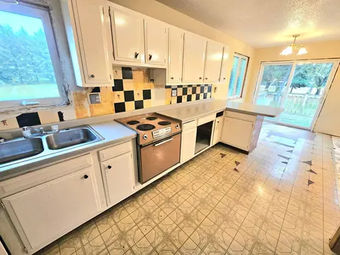 19328 Red Oak Cir, Avon, MN 56310 photo 8