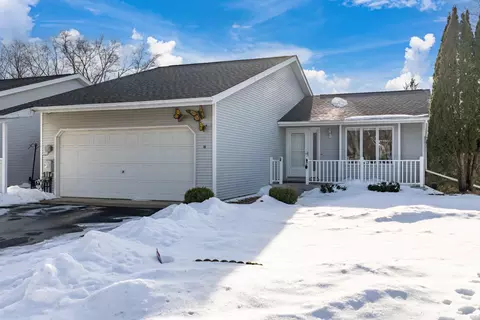 16 Woodridge Dr, Belle Plaine, MN 56011